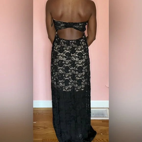 Lace Detail Black Gown - Picture 3 of 3